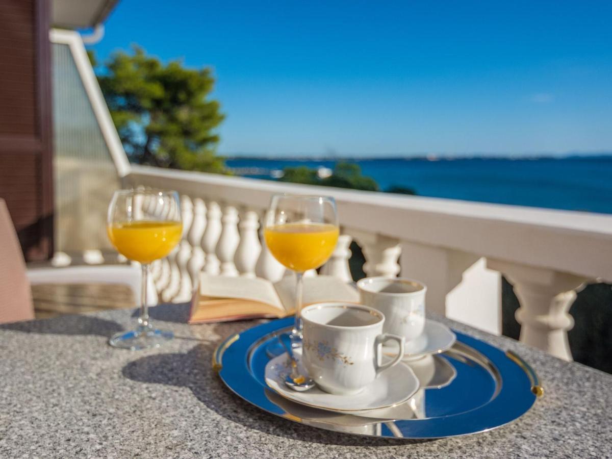 Apartments In House Liveric, In Vir At The Beach Екстериор снимка