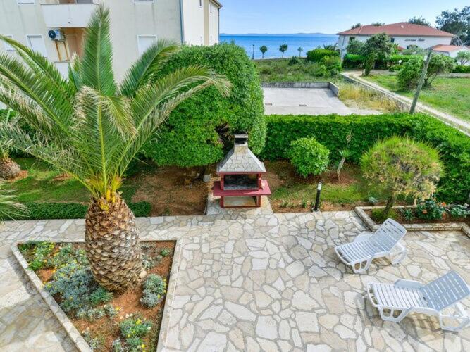 Apartments In House Liveric, In Vir At The Beach Екстериор снимка