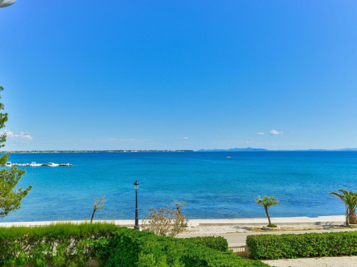 Apartments In House Liveric, In Vir At The Beach Екстериор снимка