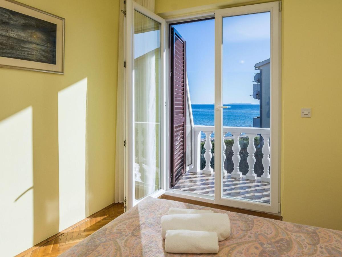 Apartments In House Liveric, In Vir At The Beach Екстериор снимка